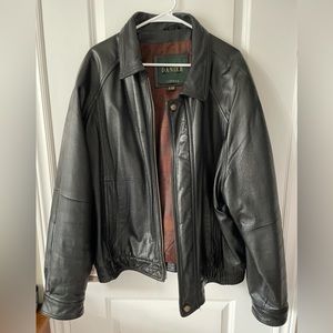 Genuine Danier men’s leather jacket. Excellent condition. Authenticity label